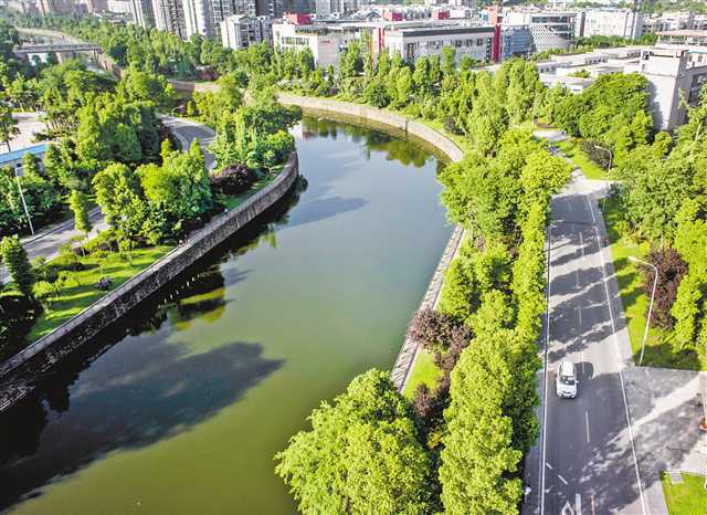 我国环境标准体系的“六类两级”指的是什么？